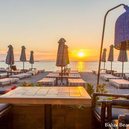 Glyfada Seabreeze Apartment Atenas Exterior foto